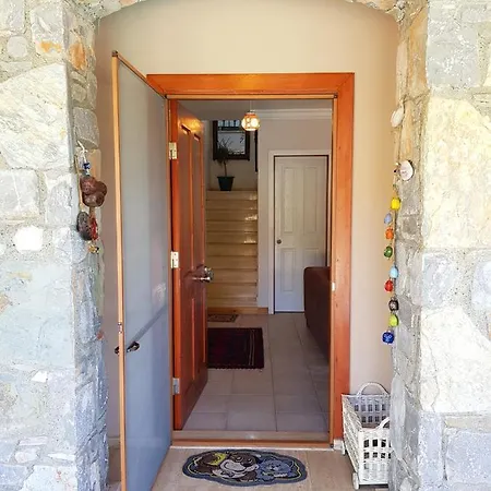 Private With Pool. Perfect Location! * ギョジェク