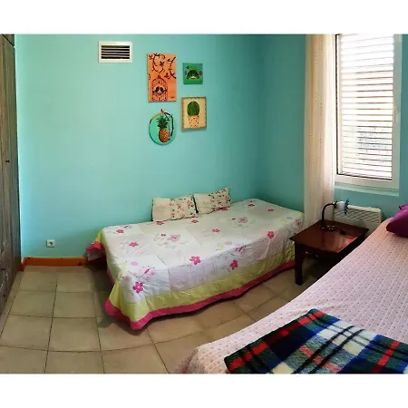 Private With Pool. Perfect Location!
